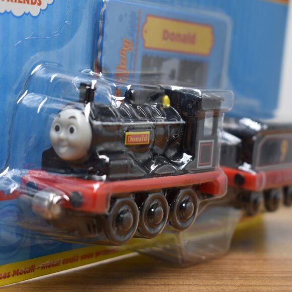 Donald & Tender Hit Toy Entertainment Diecast Train Take Along Learning Curve - Picture 2 of 9